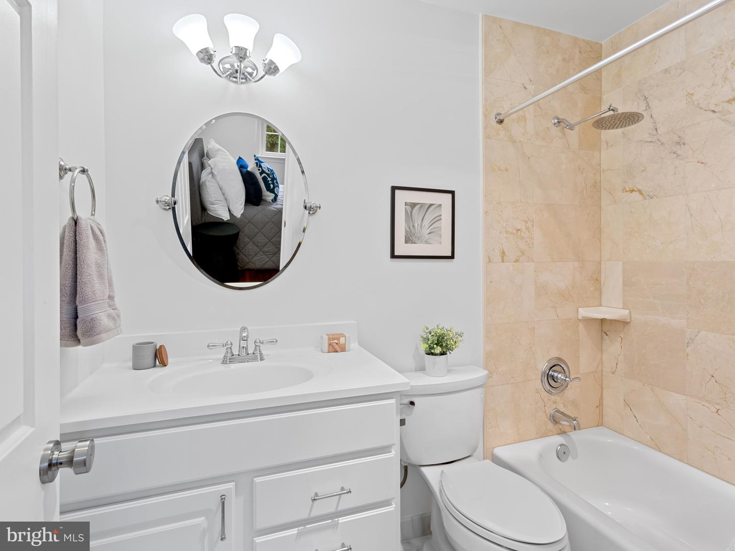3275 SUTTON PL NW #B, WASHINGTON, District Of Columbia 20016, 2 Bedrooms Bedrooms, ,2 BathroomsBathrooms,Residential,For sale,3275 SUTTON PL NW #B,DCDC2220132 MLS # DCDC2220132