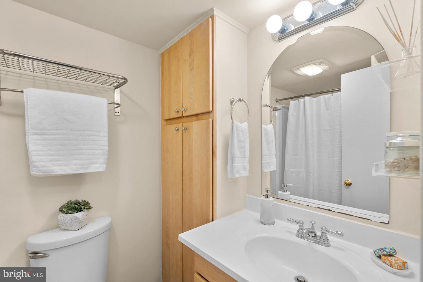 1742 U ST NW #101, WASHINGTON, District Of Columbia 20009, 2 Bedrooms Bedrooms, ,2 BathroomsBathrooms,Residential,For sale,1742 U ST NW #101,DCDC2220136 MLS # DCDC2220136