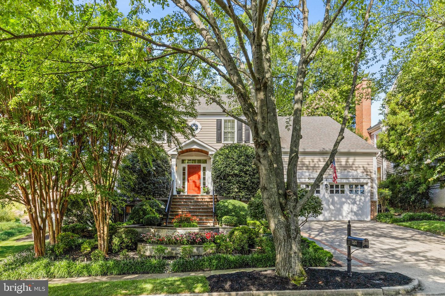 1263 DARTMOUTH CT, ALEXANDRIA, Virginia 22314, 5 Bedrooms Bedrooms, ,3 BathroomsBathrooms,Residential,For sale,1263 DARTMOUTH CT,VAAX2049264 MLS # VAAX2049264
