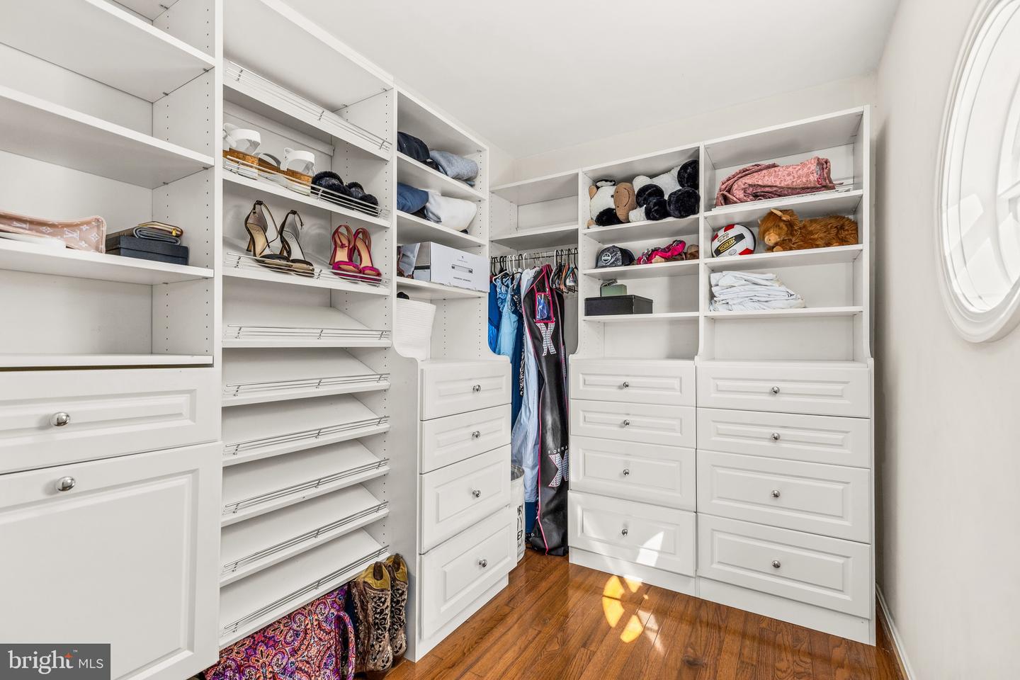 1263 DARTMOUTH CT, ALEXANDRIA, Virginia 22314, 5 Bedrooms Bedrooms, ,3 BathroomsBathrooms,Residential,For sale,1263 DARTMOUTH CT,VAAX2049264 MLS # VAAX2049264