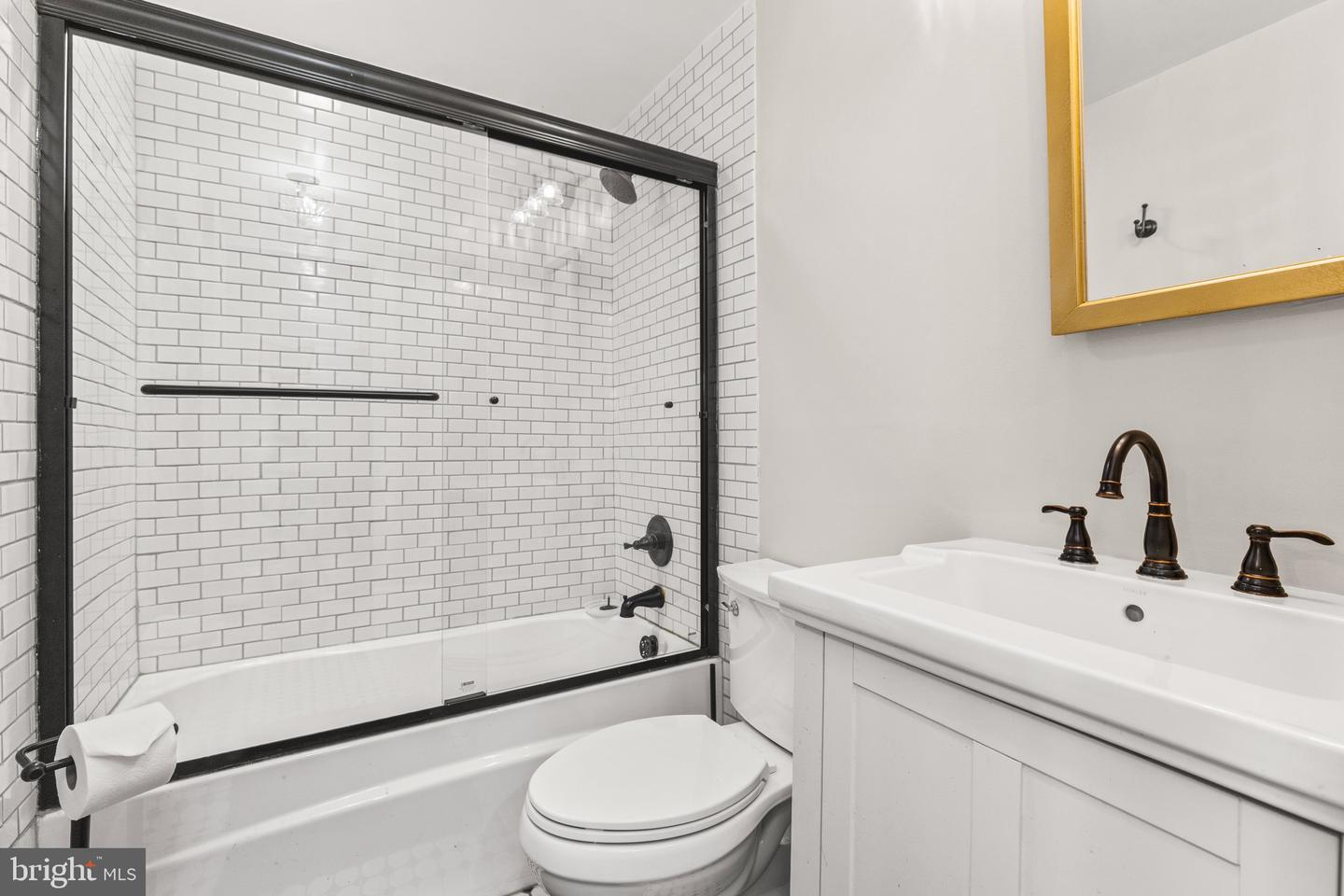 1263 DARTMOUTH CT, ALEXANDRIA, Virginia 22314, 5 Bedrooms Bedrooms, ,3 BathroomsBathrooms,Residential,For sale,1263 DARTMOUTH CT,VAAX2049264 MLS # VAAX2049264
