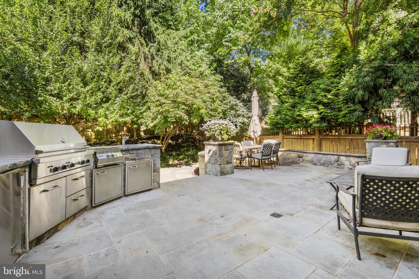 1263 DARTMOUTH CT, ALEXANDRIA, Virginia 22314, 5 Bedrooms Bedrooms, ,3 BathroomsBathrooms,Residential,For sale,1263 DARTMOUTH CT,VAAX2049264 MLS # VAAX2049264