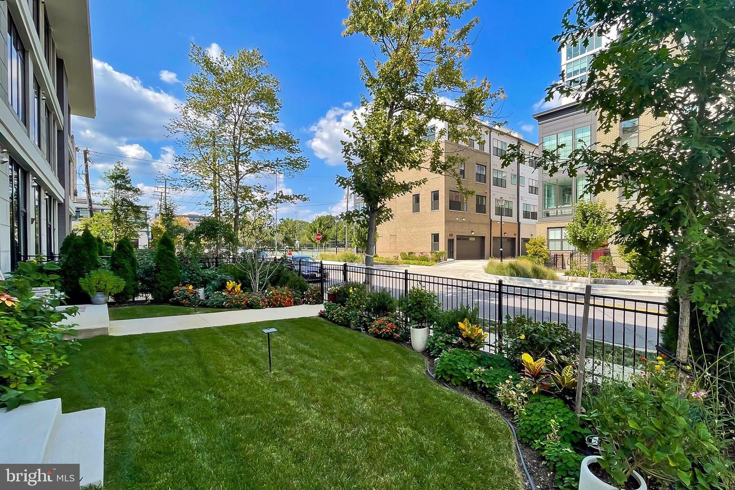 801 N FAIRFAX ST #132, ALEXANDRIA, Virginia 22314, 4 Bedrooms Bedrooms, ,4 BathroomsBathrooms,Residential,For sale,801 N FAIRFAX ST #132,VAAX2049274 MLS # VAAX2049274