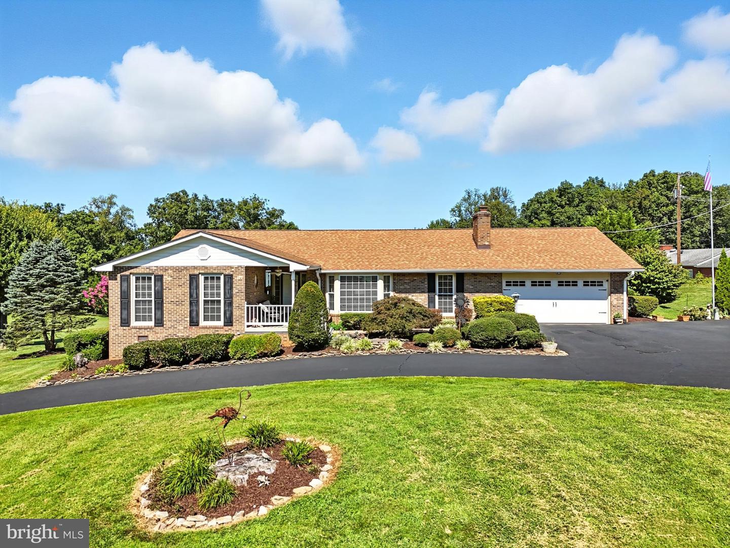 6507 JAMES MONROE HWY, CULPEPER, Virginia 22701, 3 Bedrooms Bedrooms, 10 Rooms Rooms,3 BathroomsBathrooms,Residential,For sale,6507 JAMES MONROE HWY,VACU2011476 MLS # VACU2011476