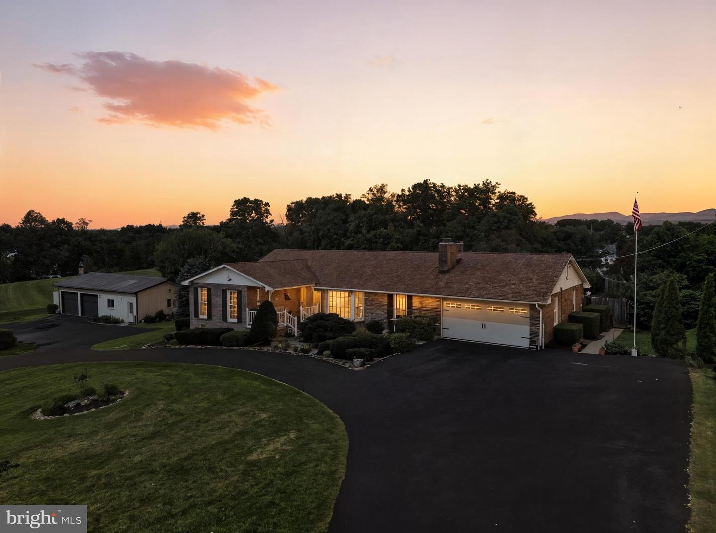 6507 JAMES MONROE HWY, CULPEPER, Virginia 22701, 3 Bedrooms Bedrooms, 10 Rooms Rooms,3 BathroomsBathrooms,Residential,For sale,6507 JAMES MONROE HWY,VACU2011476 MLS # VACU2011476