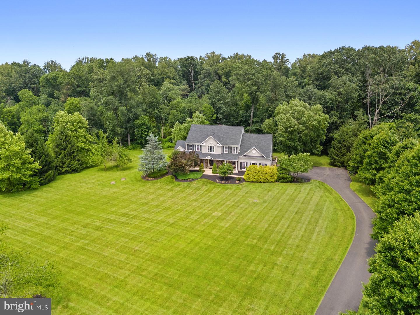 16904 GOLDEN LEAF CT, HAMILTON, Virginia 20158, 4 Bedrooms Bedrooms, ,5 BathroomsBathrooms,Residential,For sale,16904 GOLDEN LEAF CT,VALO2106084 MLS # VALO2106084