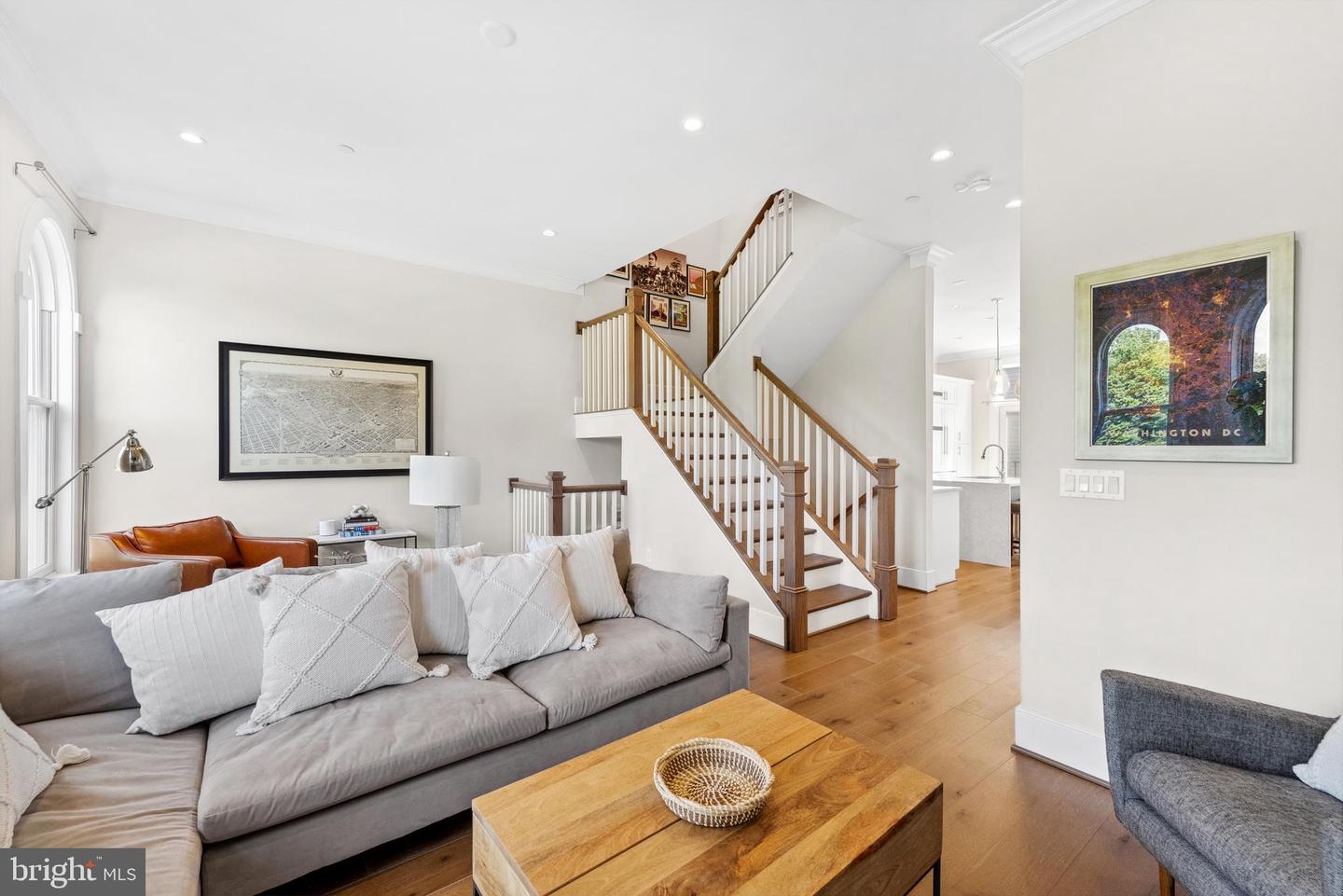1117 E ABINGDON DR, ALEXANDRIA, Virginia 22314, 3 Bedrooms Bedrooms, ,3 BathroomsBathrooms,Residential,For sale,1117 E ABINGDON DR,VAAX2049284 MLS # VAAX2049284