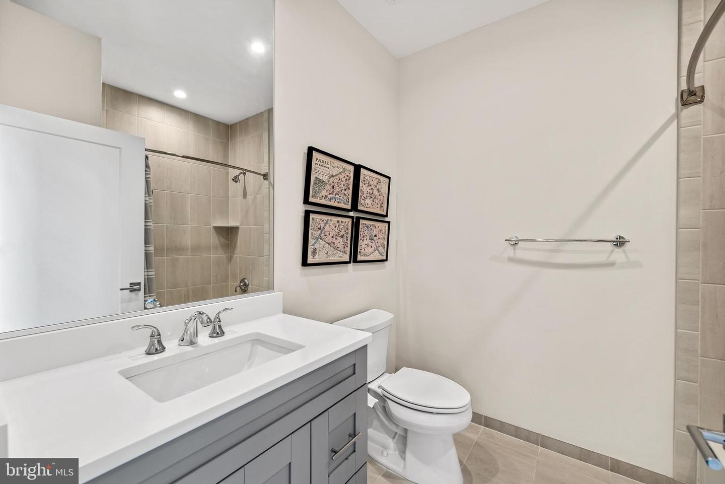 1117 E ABINGDON DR, ALEXANDRIA, Virginia 22314, 3 Bedrooms Bedrooms, ,3 BathroomsBathrooms,Residential,For sale,1117 E ABINGDON DR,VAAX2049284 MLS # VAAX2049284