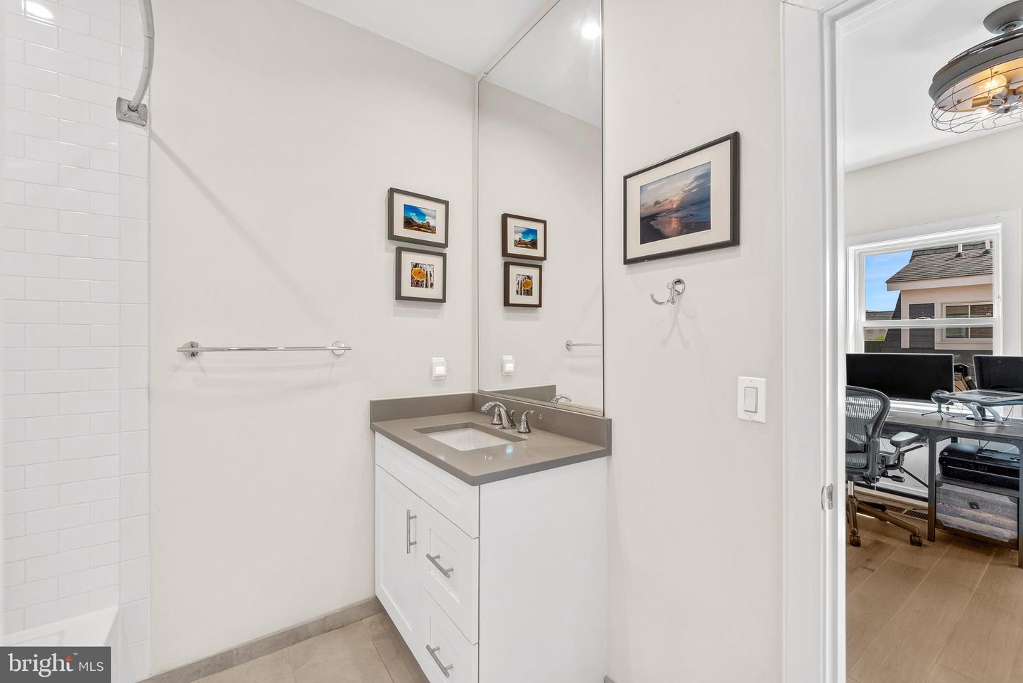 1117 E ABINGDON DR, ALEXANDRIA, Virginia 22314, 3 Bedrooms Bedrooms, ,3 BathroomsBathrooms,Residential,For sale,1117 E ABINGDON DR,VAAX2049284 MLS # VAAX2049284