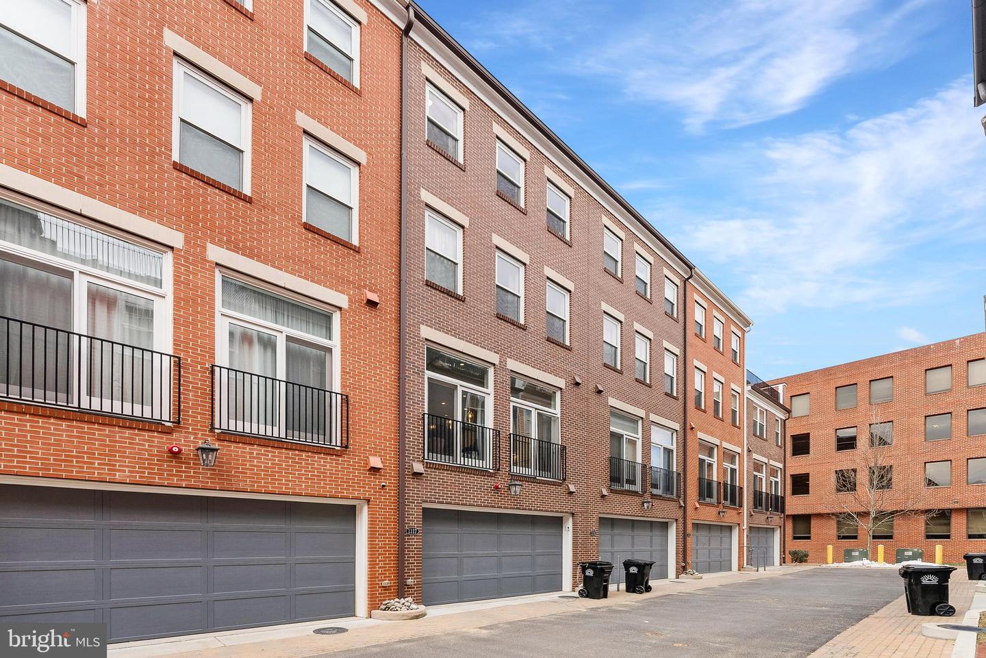 1117 E ABINGDON DR, ALEXANDRIA, Virginia 22314, 3 Bedrooms Bedrooms, ,3 BathroomsBathrooms,Residential,For sale,1117 E ABINGDON DR,VAAX2049284 MLS # VAAX2049284