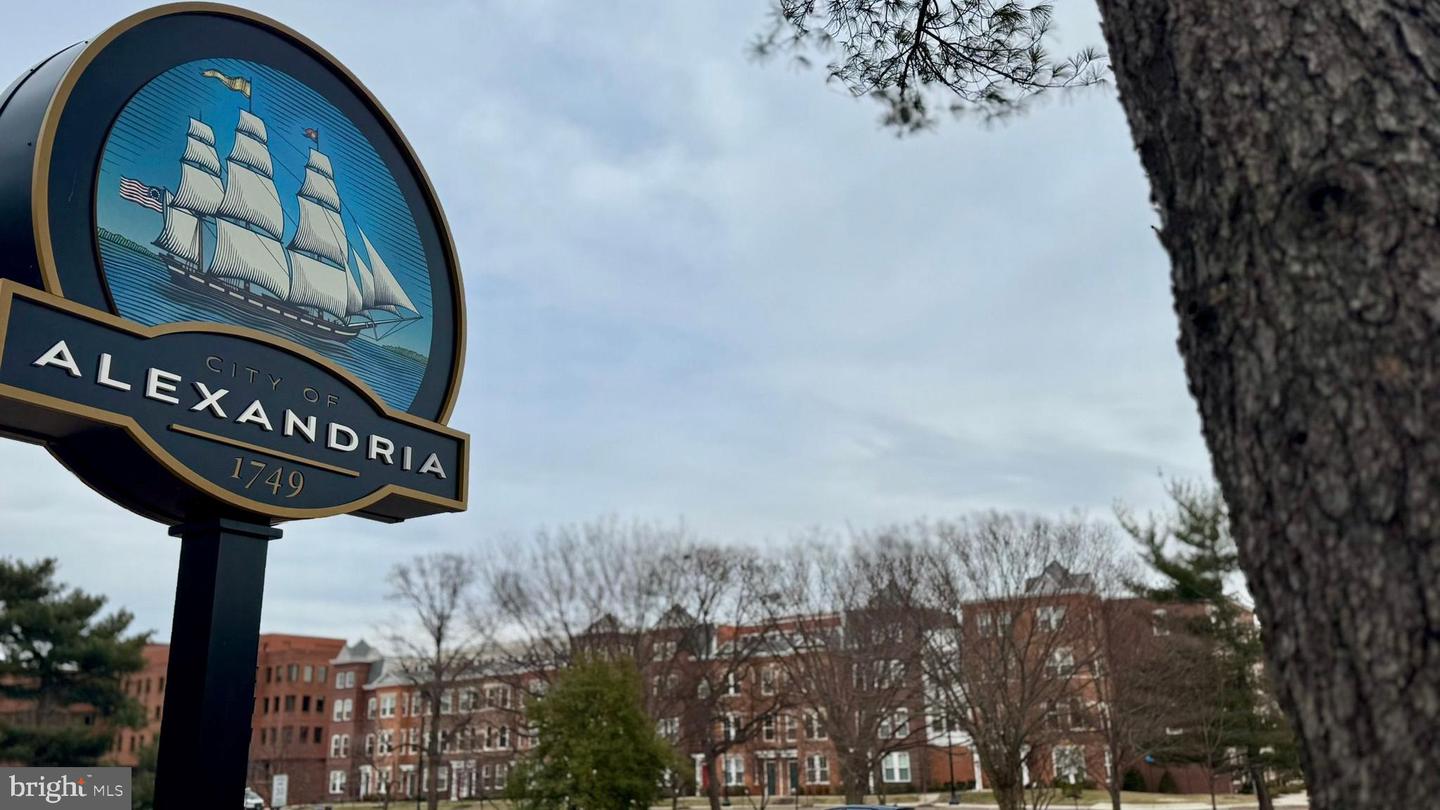 1117 E ABINGDON DR, ALEXANDRIA, Virginia 22314, 3 Bedrooms Bedrooms, ,3 BathroomsBathrooms,Residential,For sale,1117 E ABINGDON DR,VAAX2049284 MLS # VAAX2049284