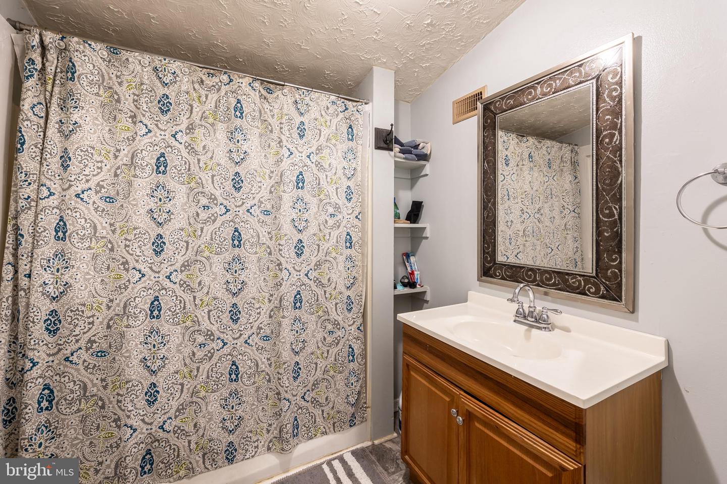17227 OAKSHADE RD, ORANGE, Virginia 22960, 2 Bedrooms Bedrooms, ,1 BathroomBathrooms,Residential,For sale,17227 OAKSHADE RD,VAOR2010658 MLS # VAOR2010658