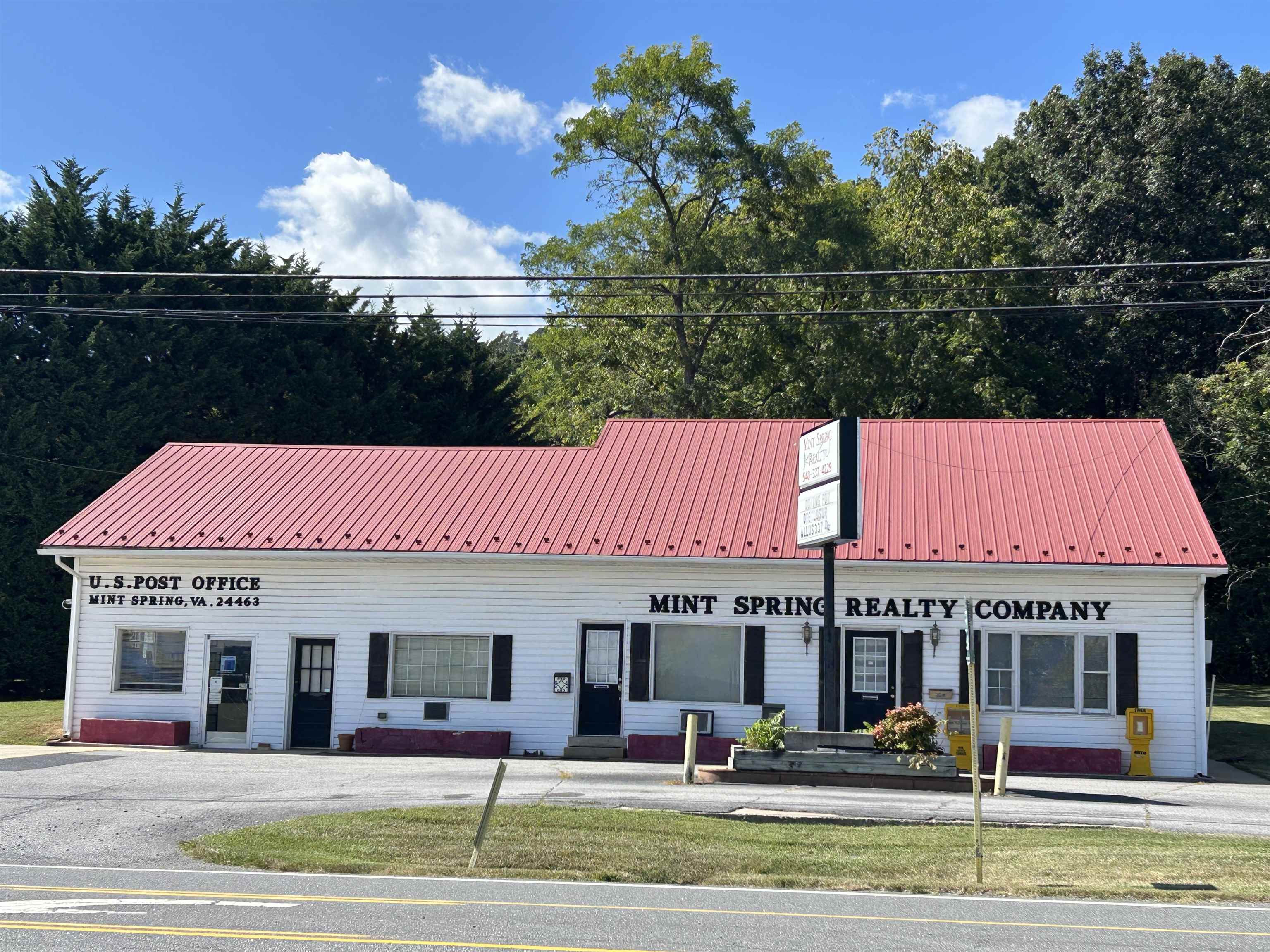 2069 LEE JACKSON HWY, STAUNTON, Virginia 24401, ,Commercial,2069 LEE JACKSON HWY,668574 MLS # 668574