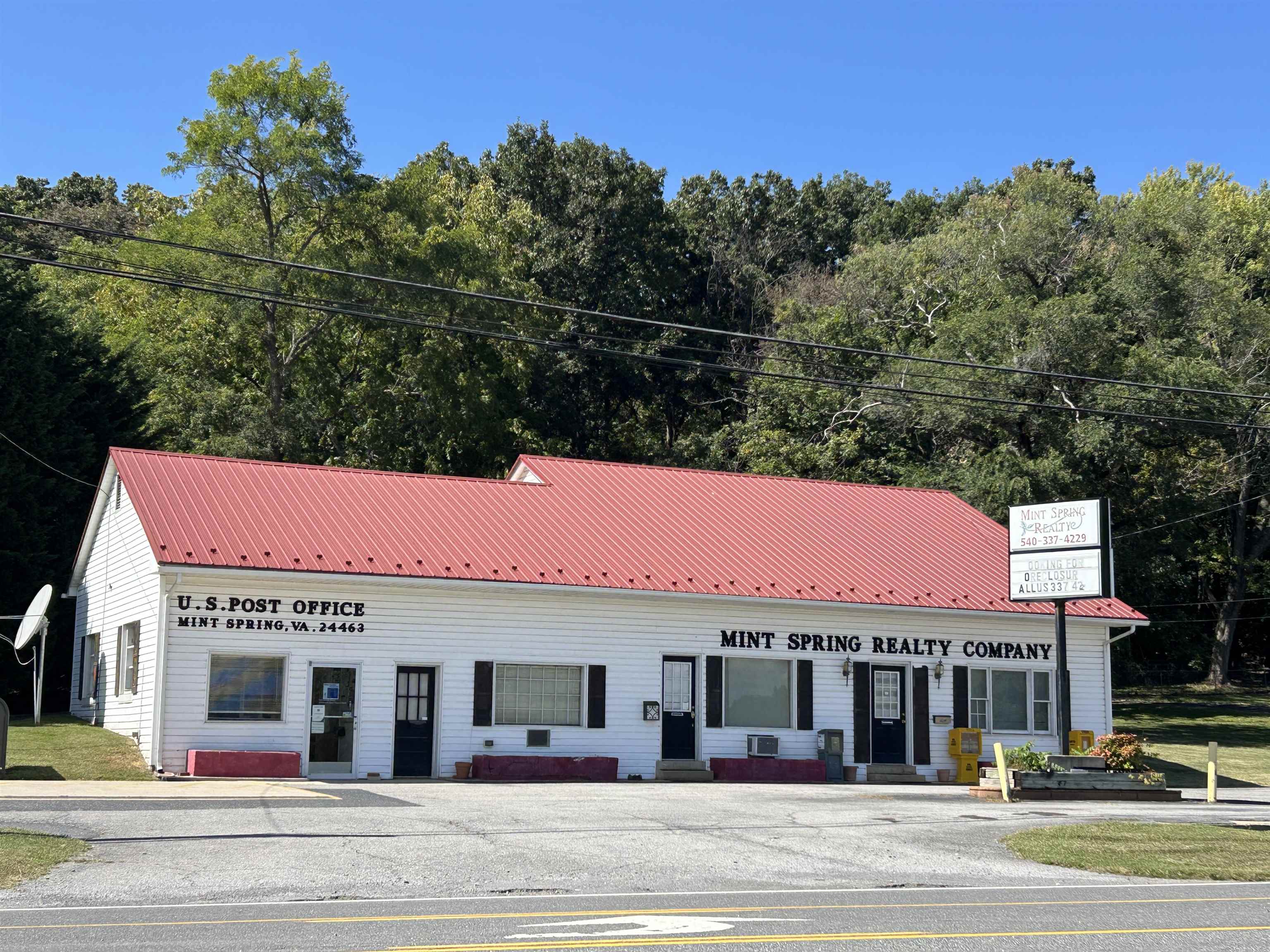 2069 LEE JACKSON HWY, STAUNTON, Virginia 24401, ,Commercial,2069 LEE JACKSON HWY,668574 MLS # 668574