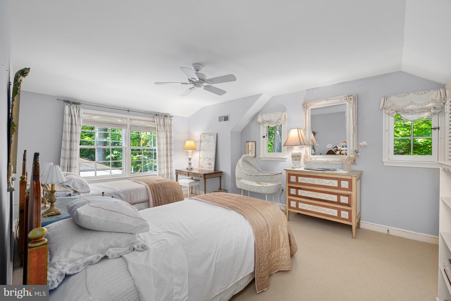 5060 OVERLOOK RD NW, WASHINGTON, District Of Columbia 20016, 6 Bedrooms Bedrooms, 6 Rooms Rooms,6 BathroomsBathrooms,Residential,For sale,5060 OVERLOOK RD NW,DCDC2197820 MLS # DCDC2197820