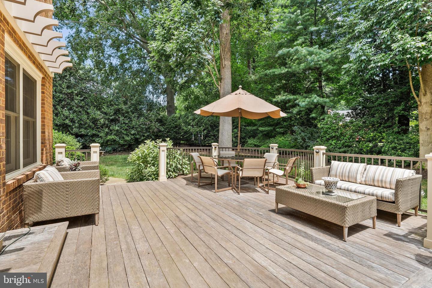 7707 CROSSOVER DR, MCLEAN, Virginia 22102, 5 Bedrooms Bedrooms, ,3 BathroomsBathrooms,Residential,For sale,7707 CROSSOVER DR,VAFX2237870 MLS # VAFX2237870