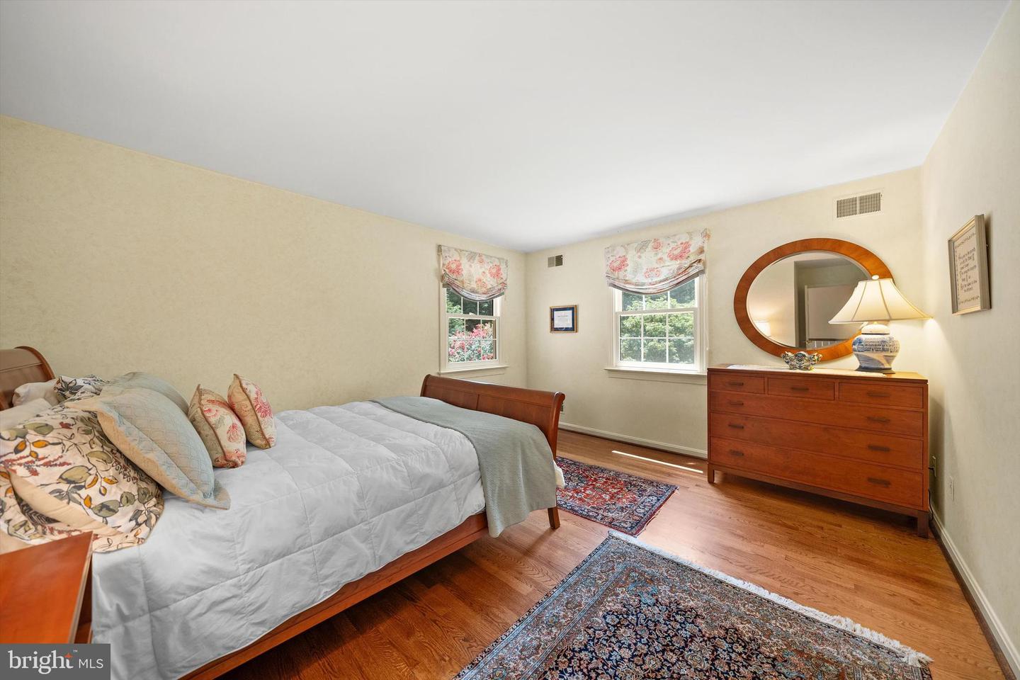 7707 CROSSOVER DR, MCLEAN, Virginia 22102, 5 Bedrooms Bedrooms, ,3 BathroomsBathrooms,Residential,For sale,7707 CROSSOVER DR,VAFX2237870 MLS # VAFX2237870