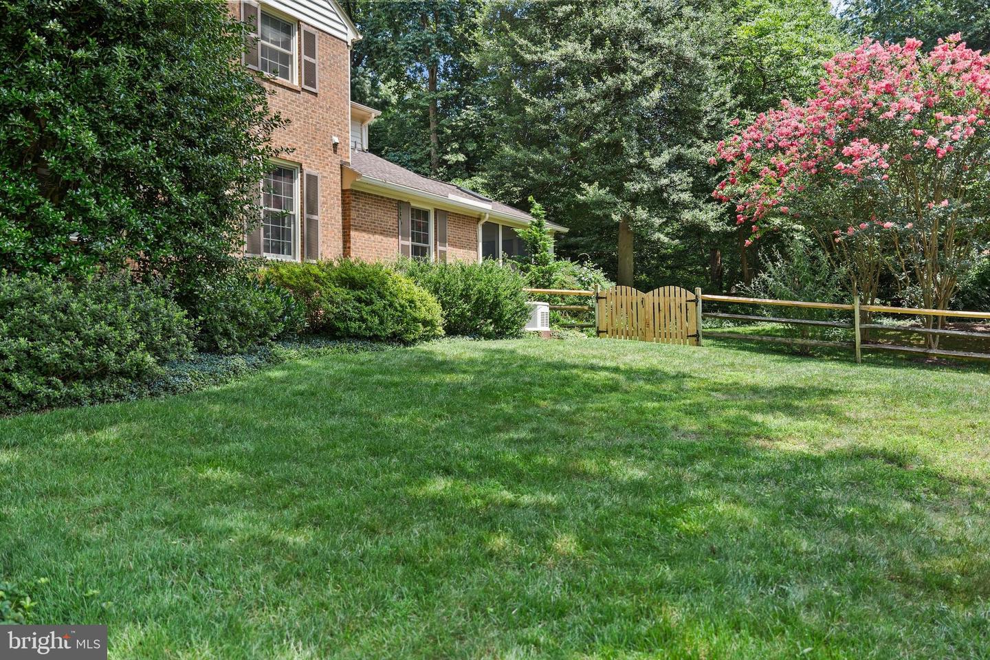 7707 CROSSOVER DR, MCLEAN, Virginia 22102, 5 Bedrooms Bedrooms, ,3 BathroomsBathrooms,Residential,For sale,7707 CROSSOVER DR,VAFX2237870 MLS # VAFX2237870