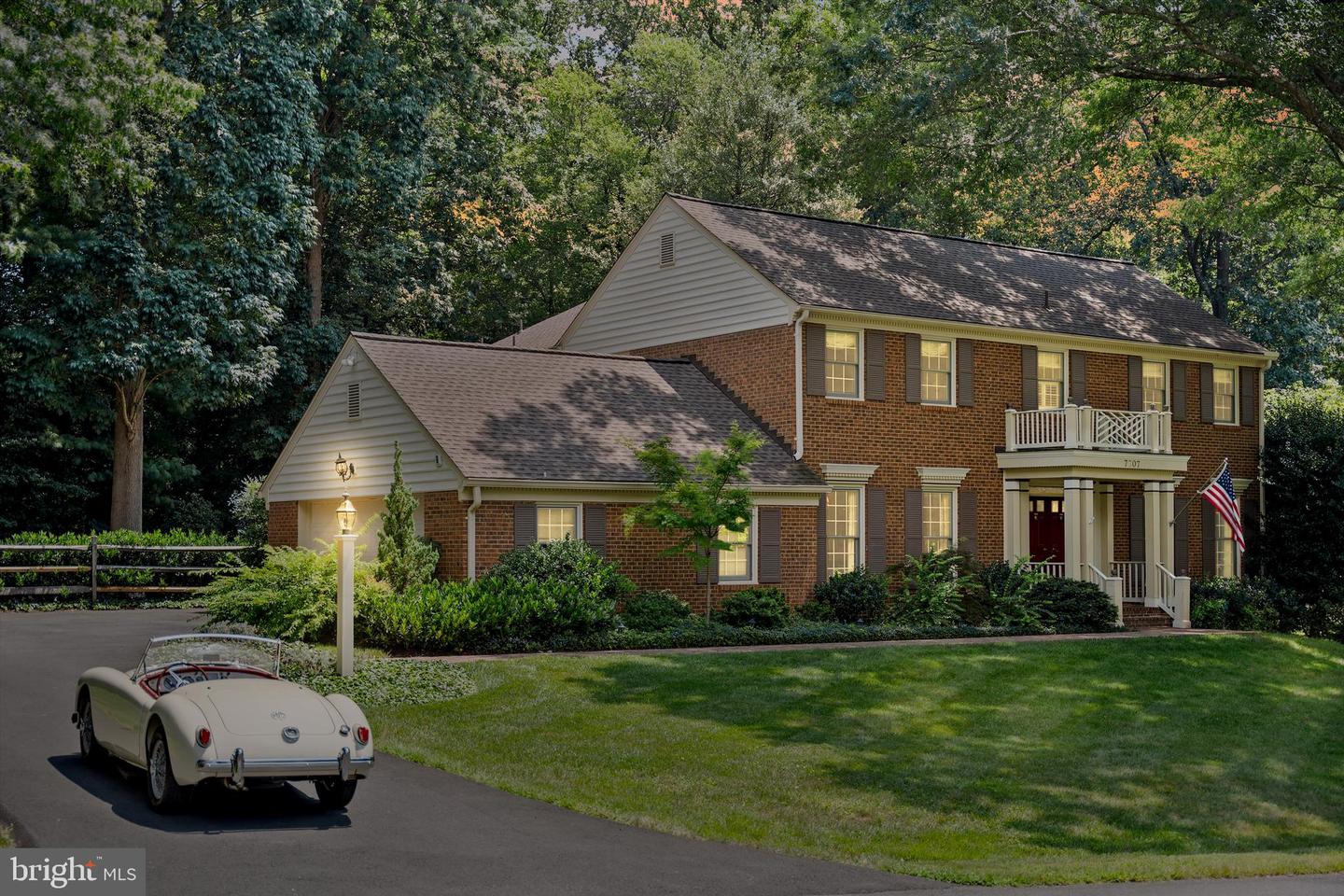 7707 CROSSOVER DR, MCLEAN, Virginia 22102, 5 Bedrooms Bedrooms, ,3 BathroomsBathrooms,Residential,For sale,7707 CROSSOVER DR,VAFX2237870 MLS # VAFX2237870