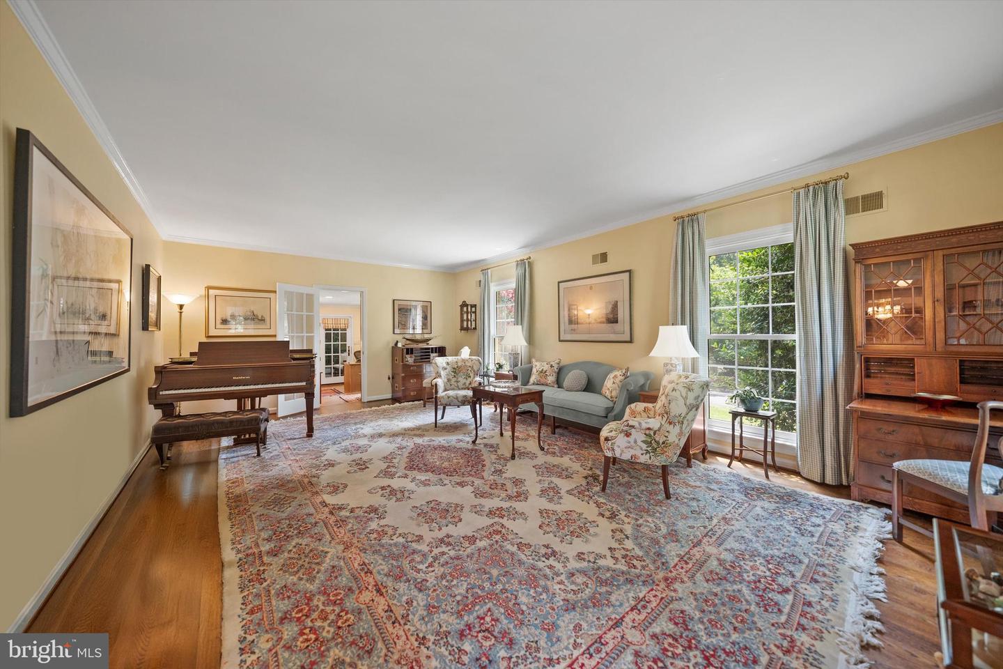 7707 CROSSOVER DR, MCLEAN, Virginia 22102, 5 Bedrooms Bedrooms, ,3 BathroomsBathrooms,Residential,For sale,7707 CROSSOVER DR,VAFX2237870 MLS # VAFX2237870