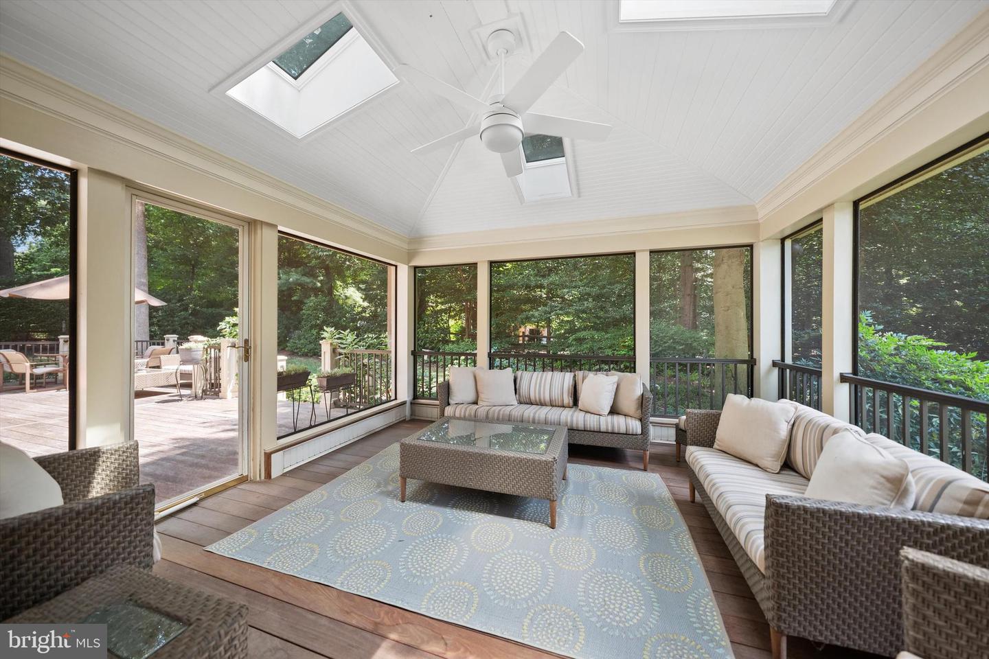 7707 CROSSOVER DR, MCLEAN, Virginia 22102, 5 Bedrooms Bedrooms, ,3 BathroomsBathrooms,Residential,For sale,7707 CROSSOVER DR,VAFX2237870 MLS # VAFX2237870