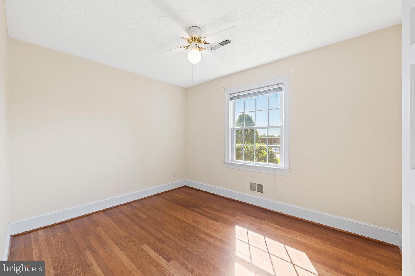 650 YOWELL DR, CULPEPER, Virginia 22701, 4 Bedrooms Bedrooms, 11 Rooms Rooms,3 BathroomsBathrooms,Residential,For sale,650 YOWELL DR,VACU2010654 MLS # VACU2010654