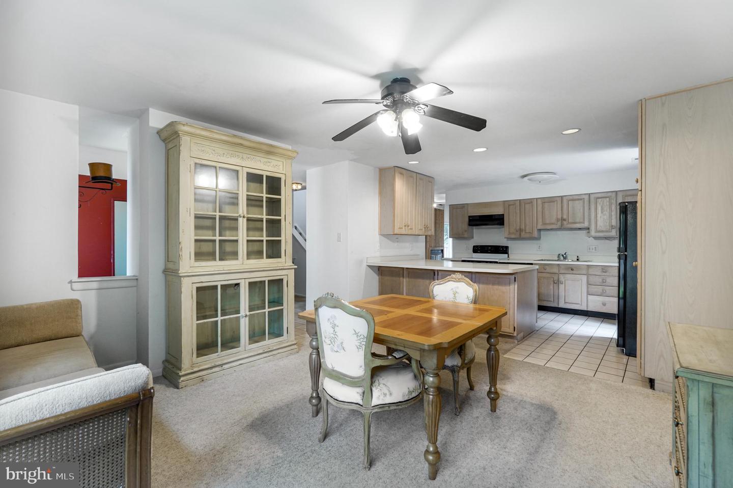 2347 GLADE BANK WAY, RESTON, Virginia 20191, 4 Bedrooms Bedrooms, ,3 BathroomsBathrooms,Residential,For sale,2347 GLADE BANK WAY,VAFX2245658 MLS # VAFX2245658