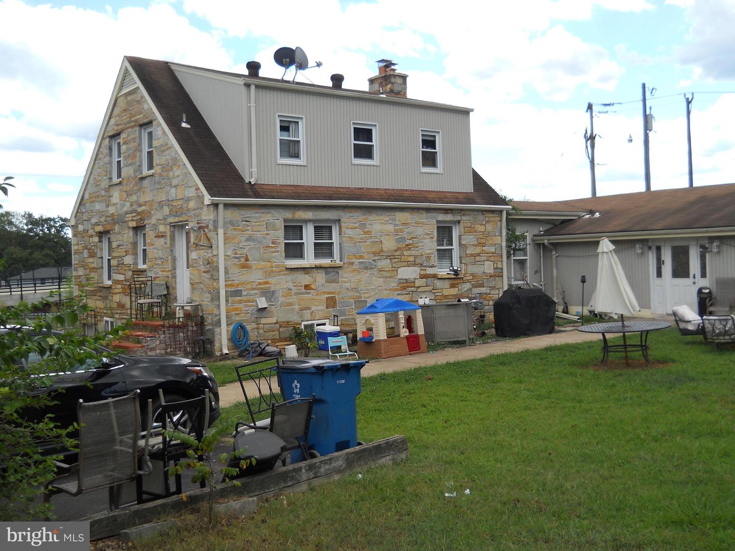 3424 JERMANTOWN RD, FAIRFAX, Virginia 22030, 4 Bedrooms Bedrooms, ,4 BathroomsBathrooms,Residential,For sale,3424 JERMANTOWN RD,VAFX2252760 MLS # VAFX2252760