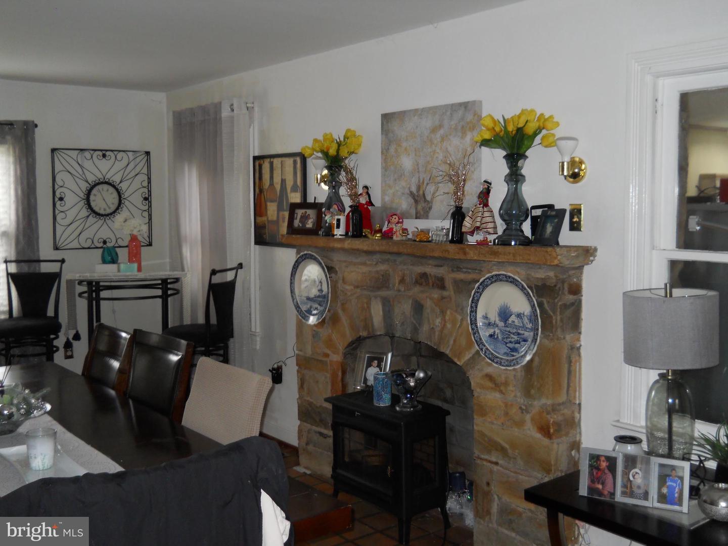 3424 JERMANTOWN RD, FAIRFAX, Virginia 22030, 4 Bedrooms Bedrooms, ,4 BathroomsBathrooms,Residential,For sale,3424 JERMANTOWN RD,VAFX2252760 MLS # VAFX2252760