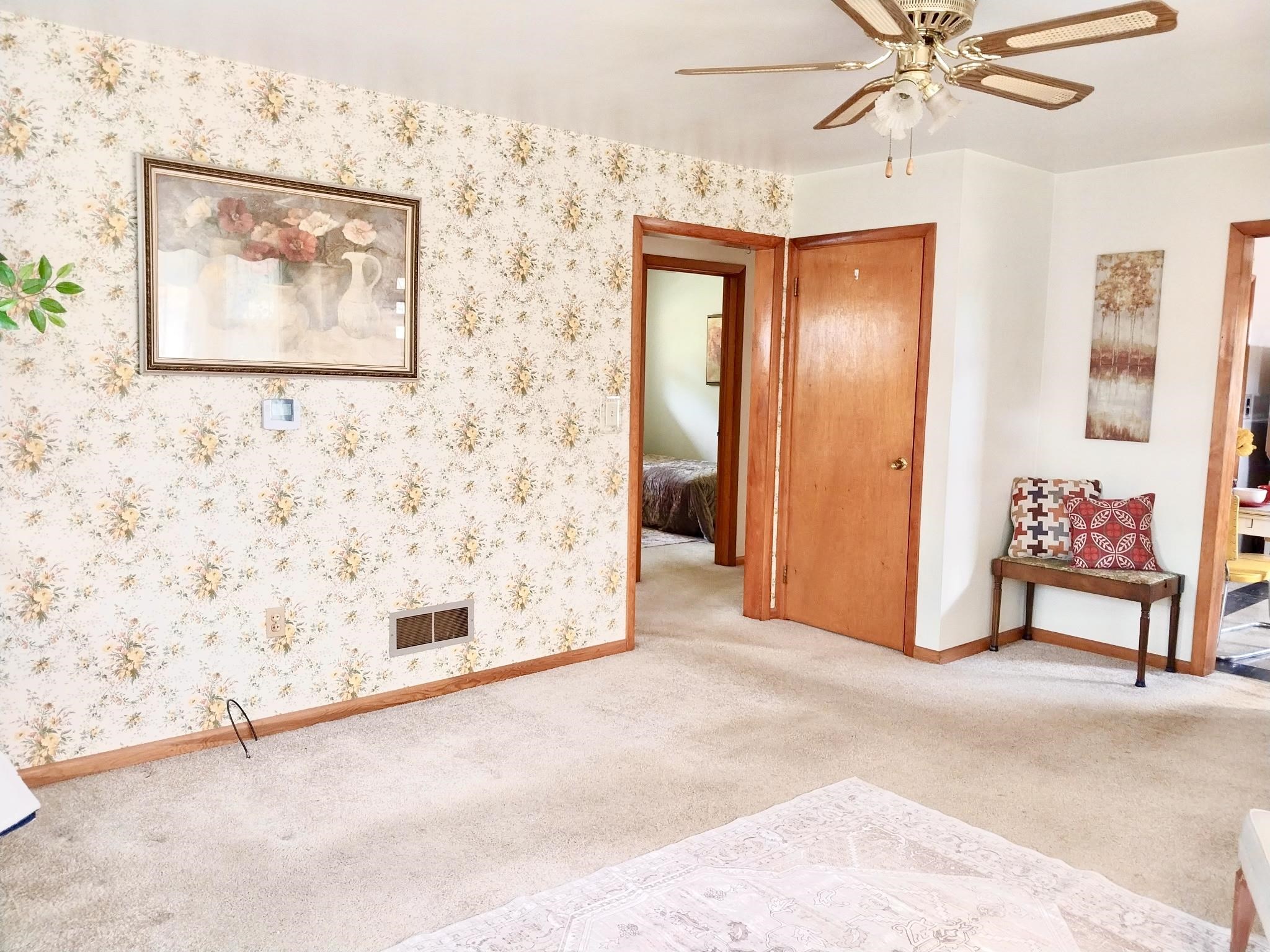624 S MAGNOLIA DR, WAYNESBORO, Virginia 22980, 3 Bedrooms Bedrooms, ,1 BathroomBathrooms,Residential,624 S MAGNOLIA DR,668557 MLS # 668557
