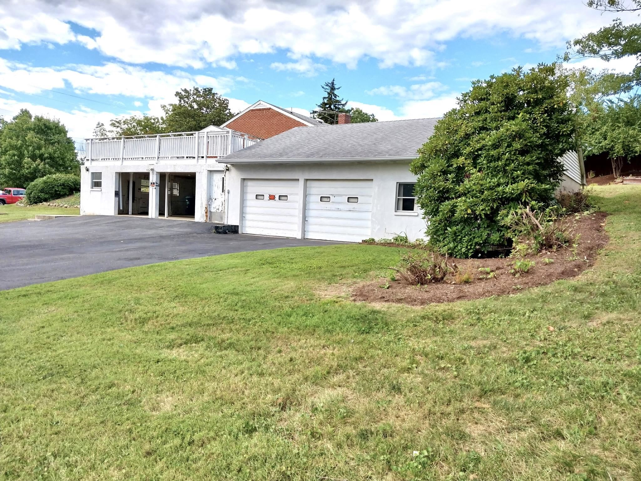 624 S MAGNOLIA DR, WAYNESBORO, Virginia 22980, 3 Bedrooms Bedrooms, ,1 BathroomBathrooms,Residential,624 S MAGNOLIA DR,668557 MLS # 668557