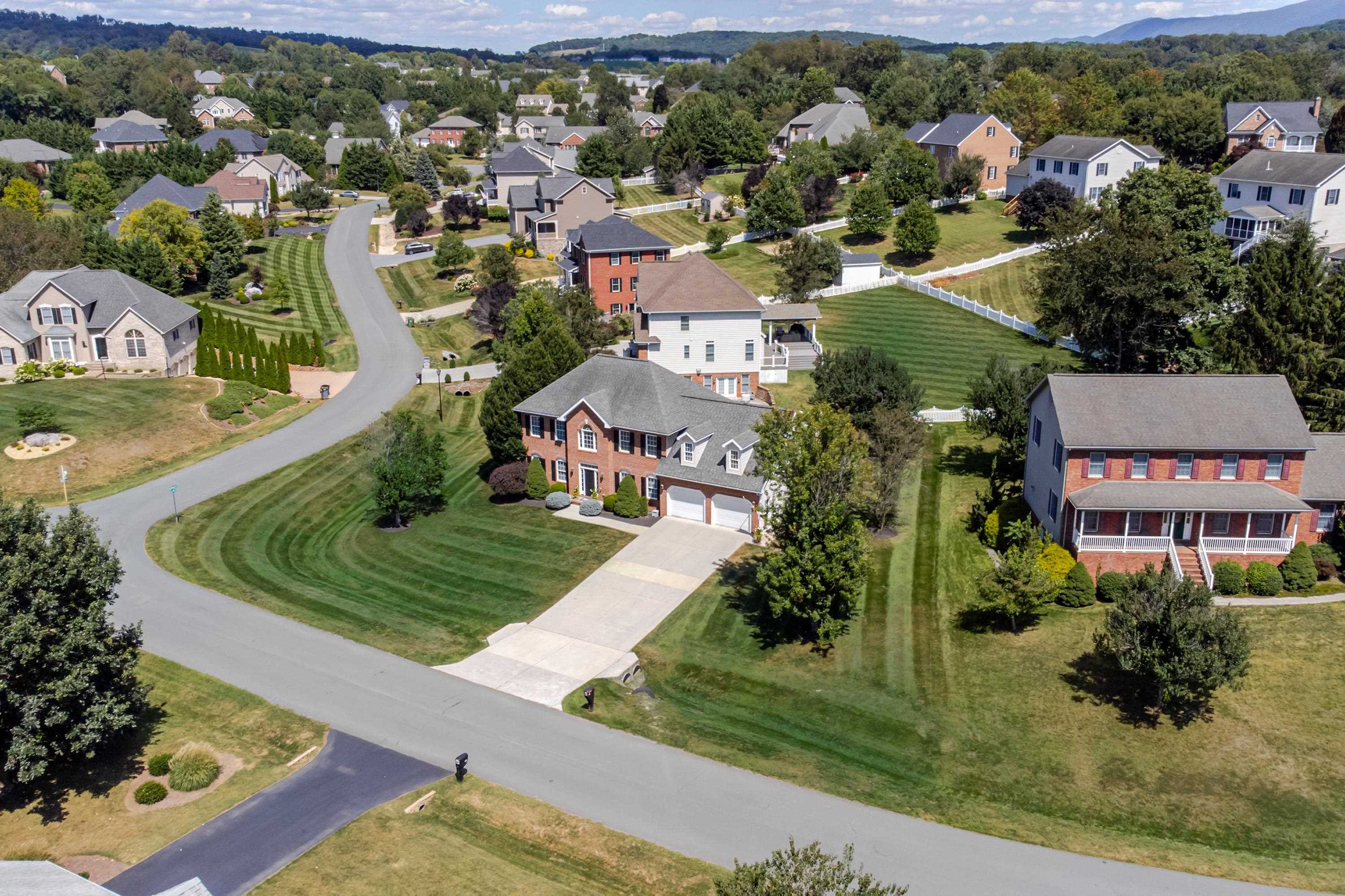 2950 BROOKSHIRE DR, ROCKINGHAM, Virginia 22801, 4 Bedrooms Bedrooms, ,2 BathroomsBathrooms,Residential,2950 BROOKSHIRE DR,668558 MLS # 668558