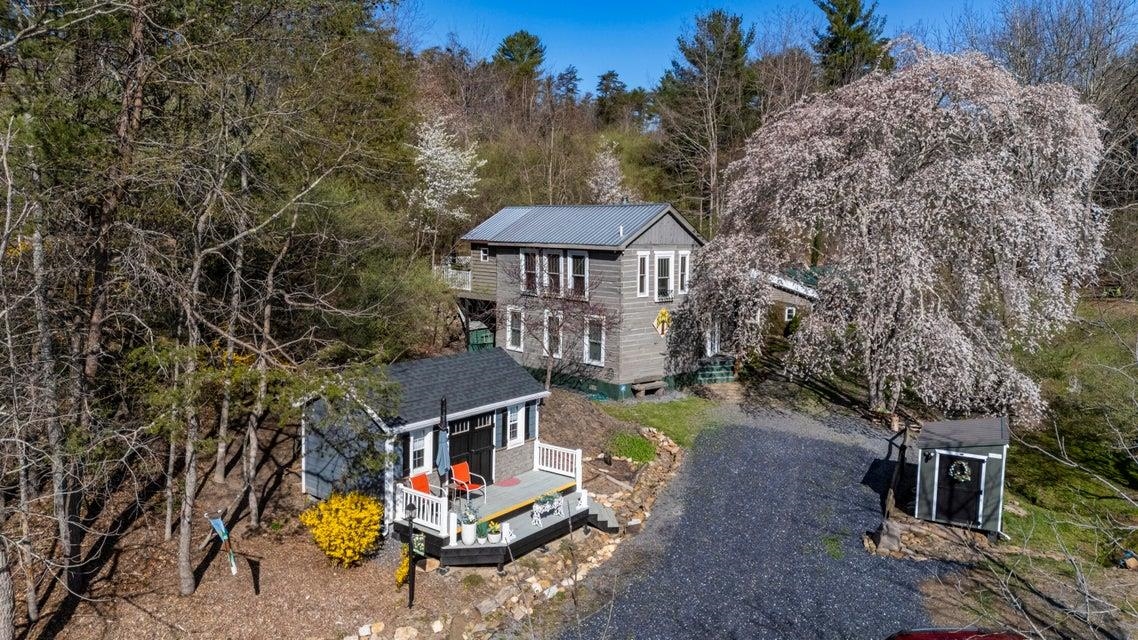 2665 DEERFIELD VALLEY RD, DEERFIELD, Virginia 24432, 2 Bedrooms Bedrooms, ,2 BathroomsBathrooms,Residential,2665 DEERFIELD VALLEY RD,668562 MLS # 668562