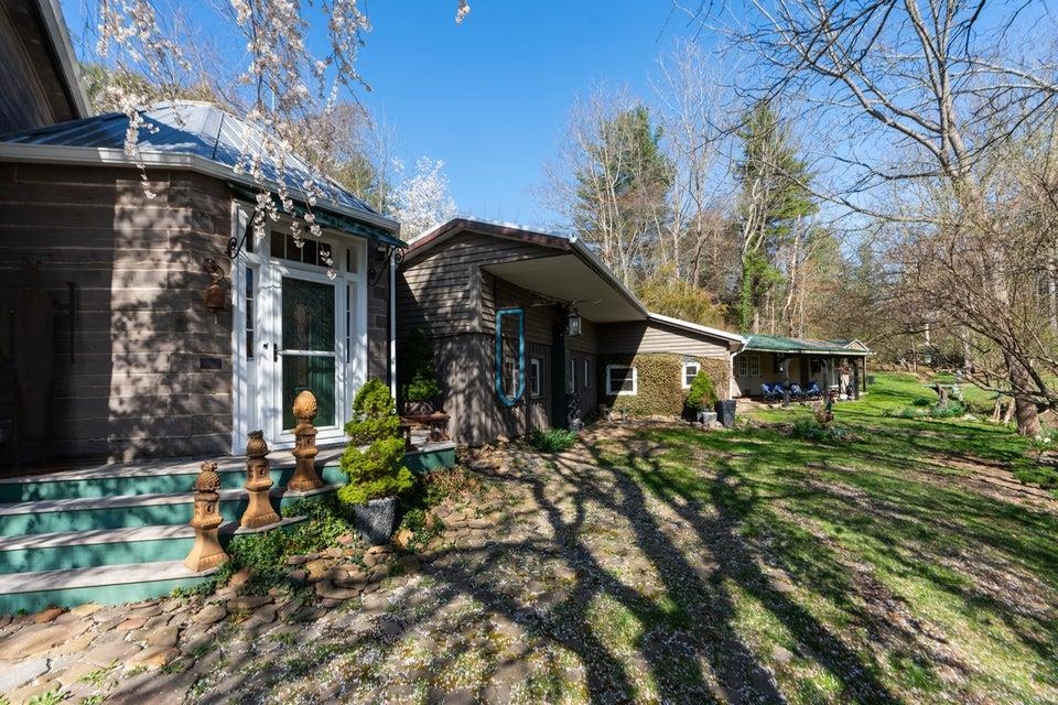 2665 DEERFIELD VALLEY RD, DEERFIELD, Virginia 24432, 2 Bedrooms Bedrooms, ,2 BathroomsBathrooms,Residential,2665 DEERFIELD VALLEY RD,668562 MLS # 668562