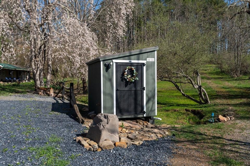 2665 DEERFIELD VALLEY RD, DEERFIELD, Virginia 24432, 2 Bedrooms Bedrooms, ,2 BathroomsBathrooms,Residential,2665 DEERFIELD VALLEY RD,668562 MLS # 668562