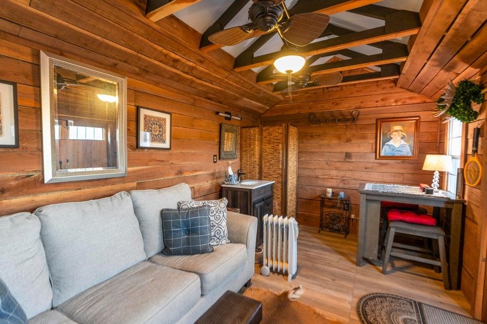 2665 DEERFIELD VALLEY RD, DEERFIELD, Virginia 24432, 2 Bedrooms Bedrooms, ,2 BathroomsBathrooms,Residential,2665 DEERFIELD VALLEY RD,668562 MLS # 668562