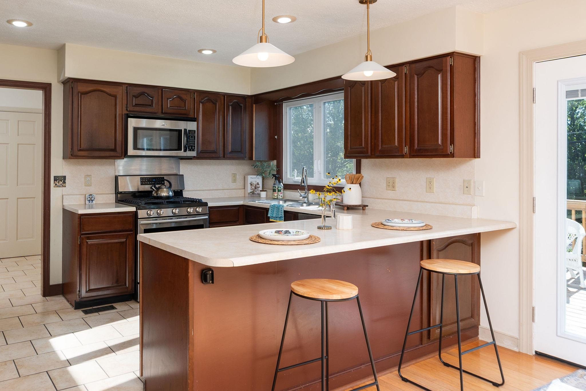814 LAMMERMOOR DR, STAUNTON, Virginia 24401, 5 Bedrooms Bedrooms, ,3 BathroomsBathrooms,Residential,814 LAMMERMOOR DR,668566 MLS # 668566