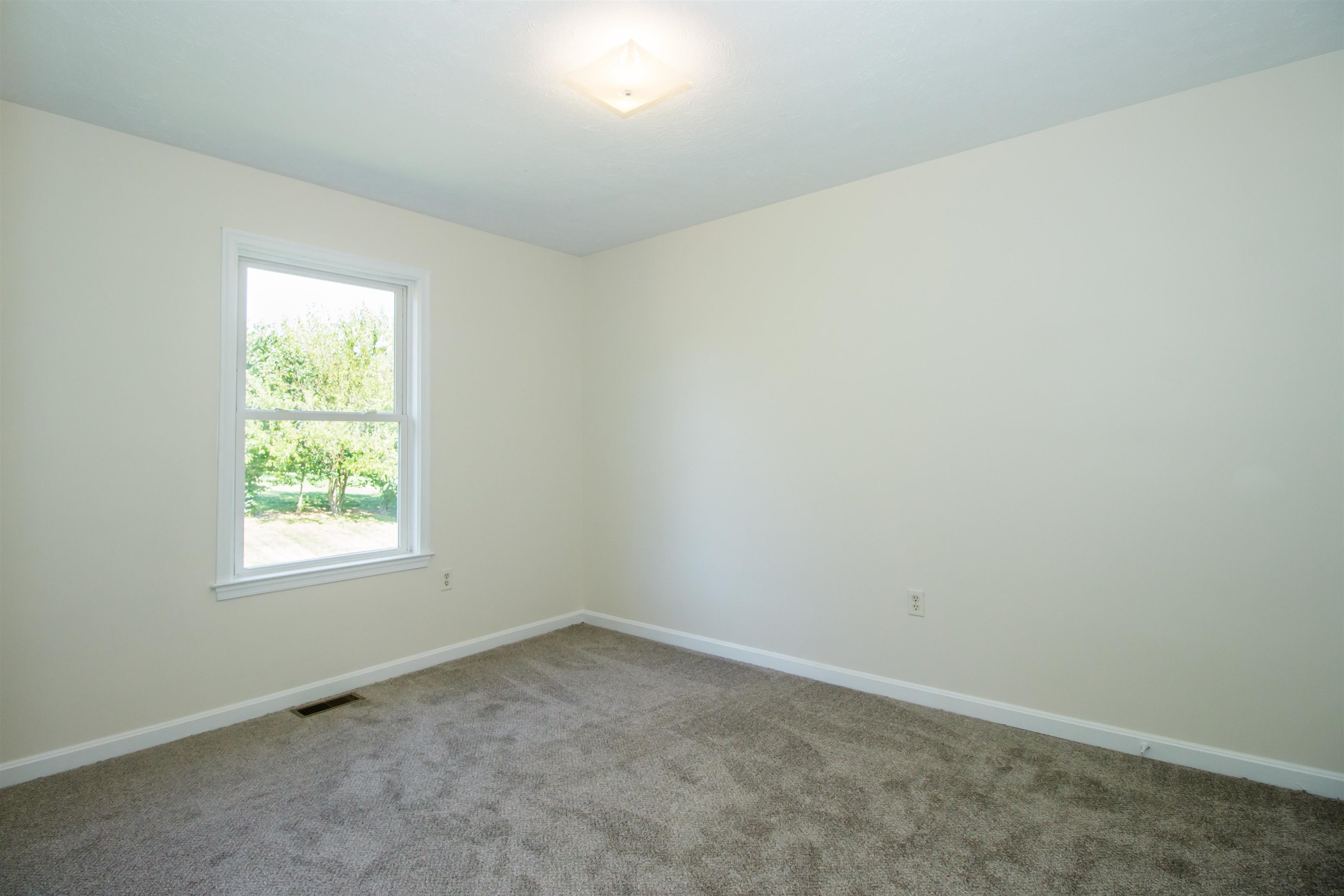 439 N SUMMIT AVE, WOODSTOCK, Virginia 22664, 3 Bedrooms Bedrooms, ,2 BathroomsBathrooms,Residential,439 N SUMMIT AVE,668579 MLS # 668579