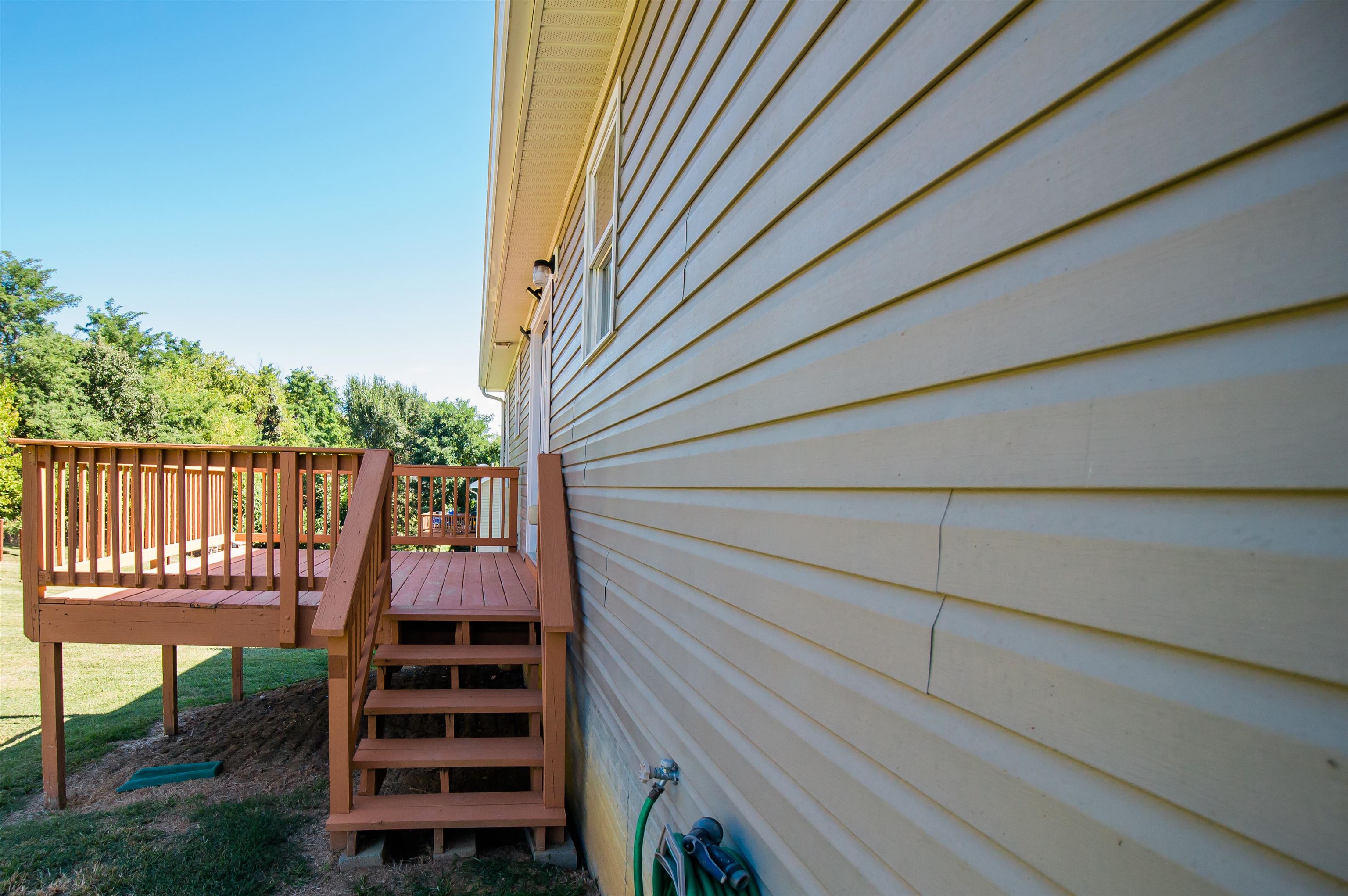 439 N SUMMIT AVE, WOODSTOCK, Virginia 22664, 3 Bedrooms Bedrooms, ,2 BathroomsBathrooms,Residential,439 N SUMMIT AVE,668579 MLS # 668579