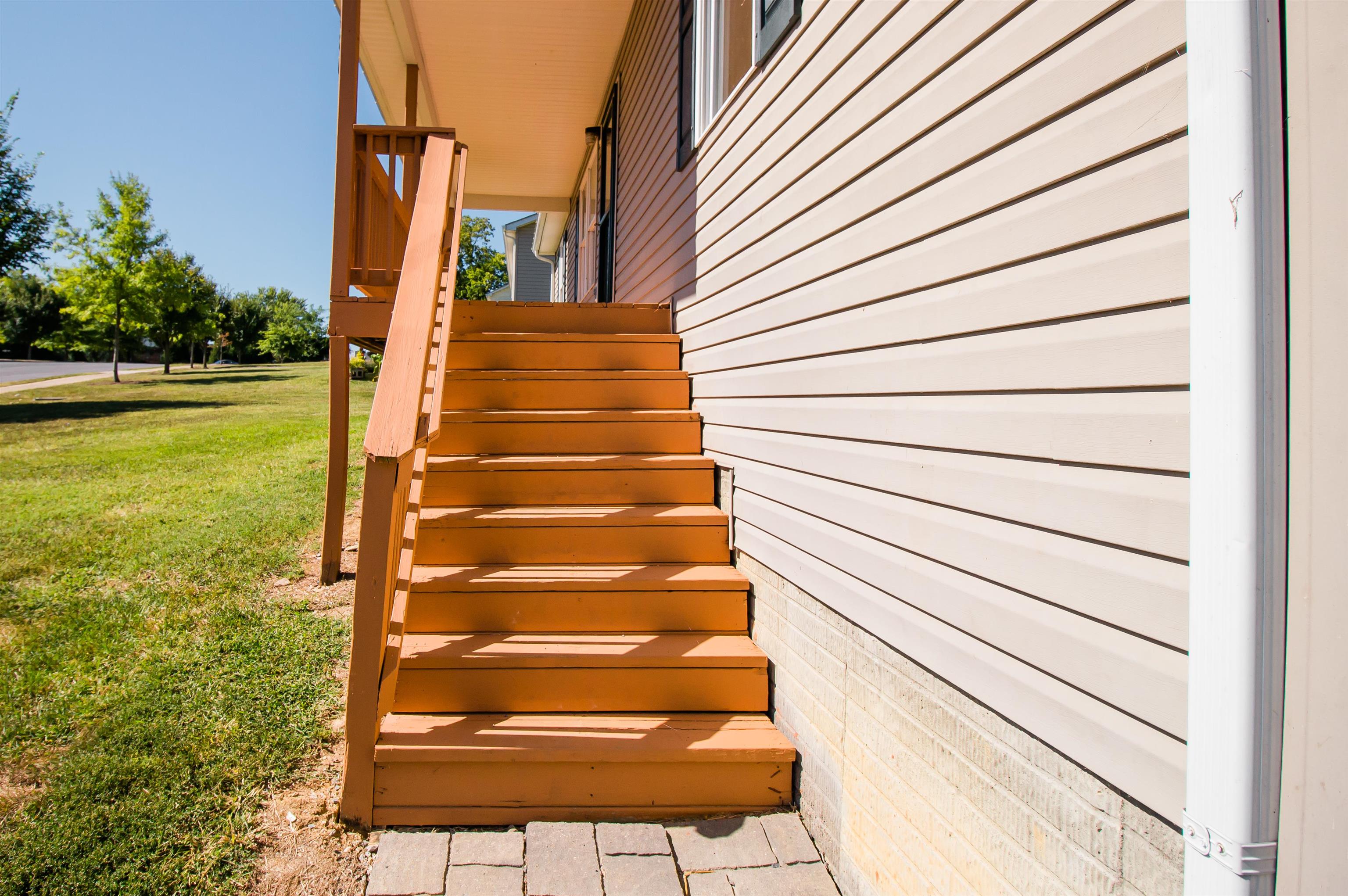439 N SUMMIT AVE, WOODSTOCK, Virginia 22664, 3 Bedrooms Bedrooms, ,2 BathroomsBathrooms,Residential,439 N SUMMIT AVE,668579 MLS # 668579