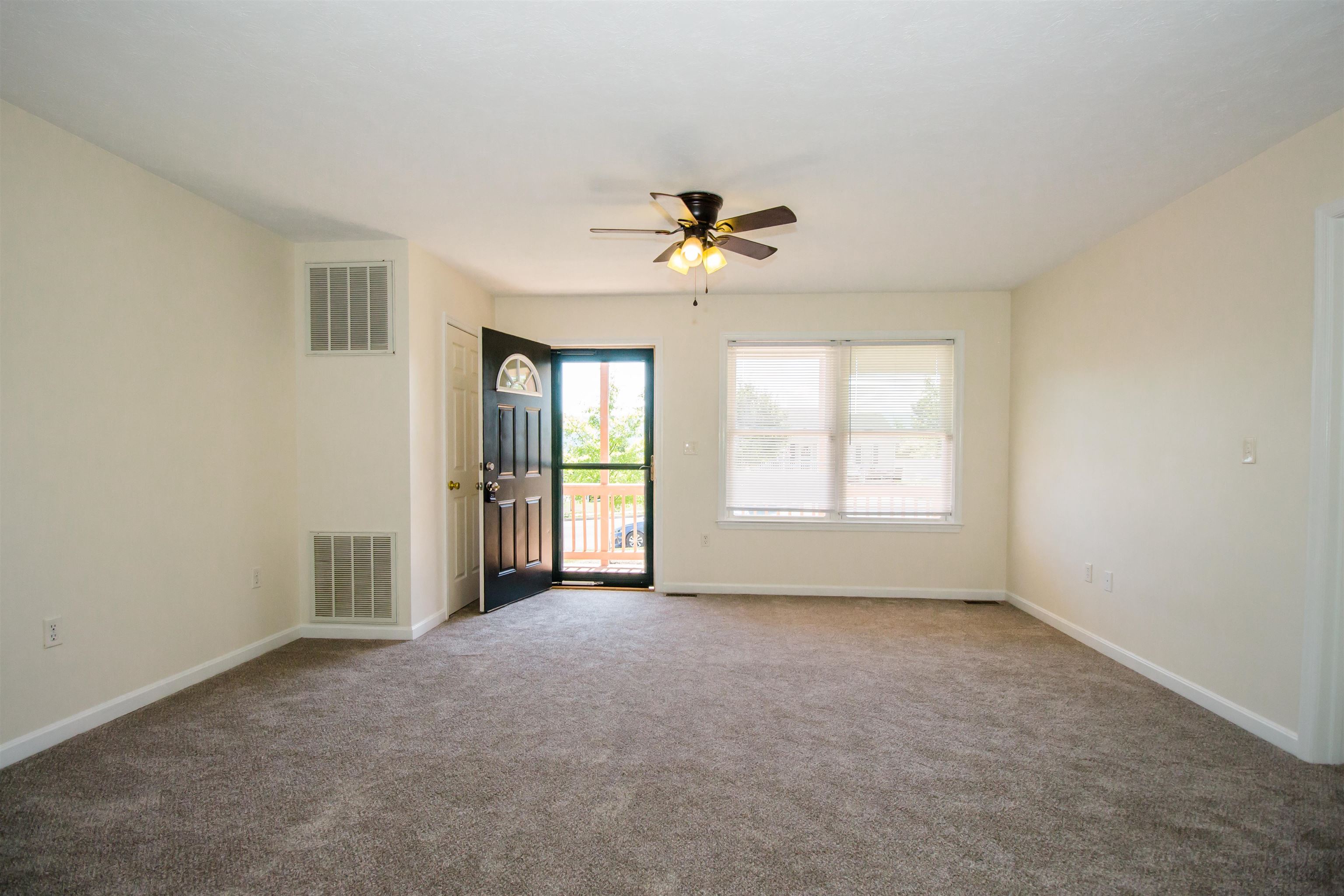 439 N SUMMIT AVE, WOODSTOCK, Virginia 22664, 3 Bedrooms Bedrooms, ,2 BathroomsBathrooms,Residential,439 N SUMMIT AVE,668579 MLS # 668579