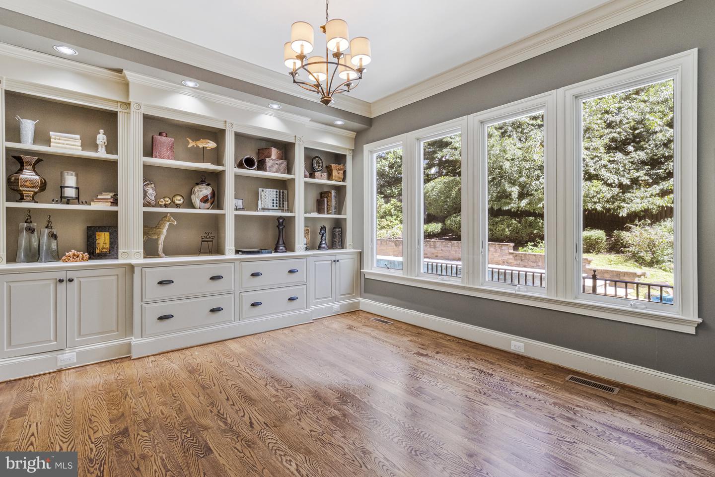 6031 CORLAND CT, MCLEAN, Virginia 22101, 5 Bedrooms Bedrooms, 11 Rooms Rooms,5 BathroomsBathrooms,Residential,For sale,6031 CORLAND CT,VAFX2258604 MLS # VAFX2258604