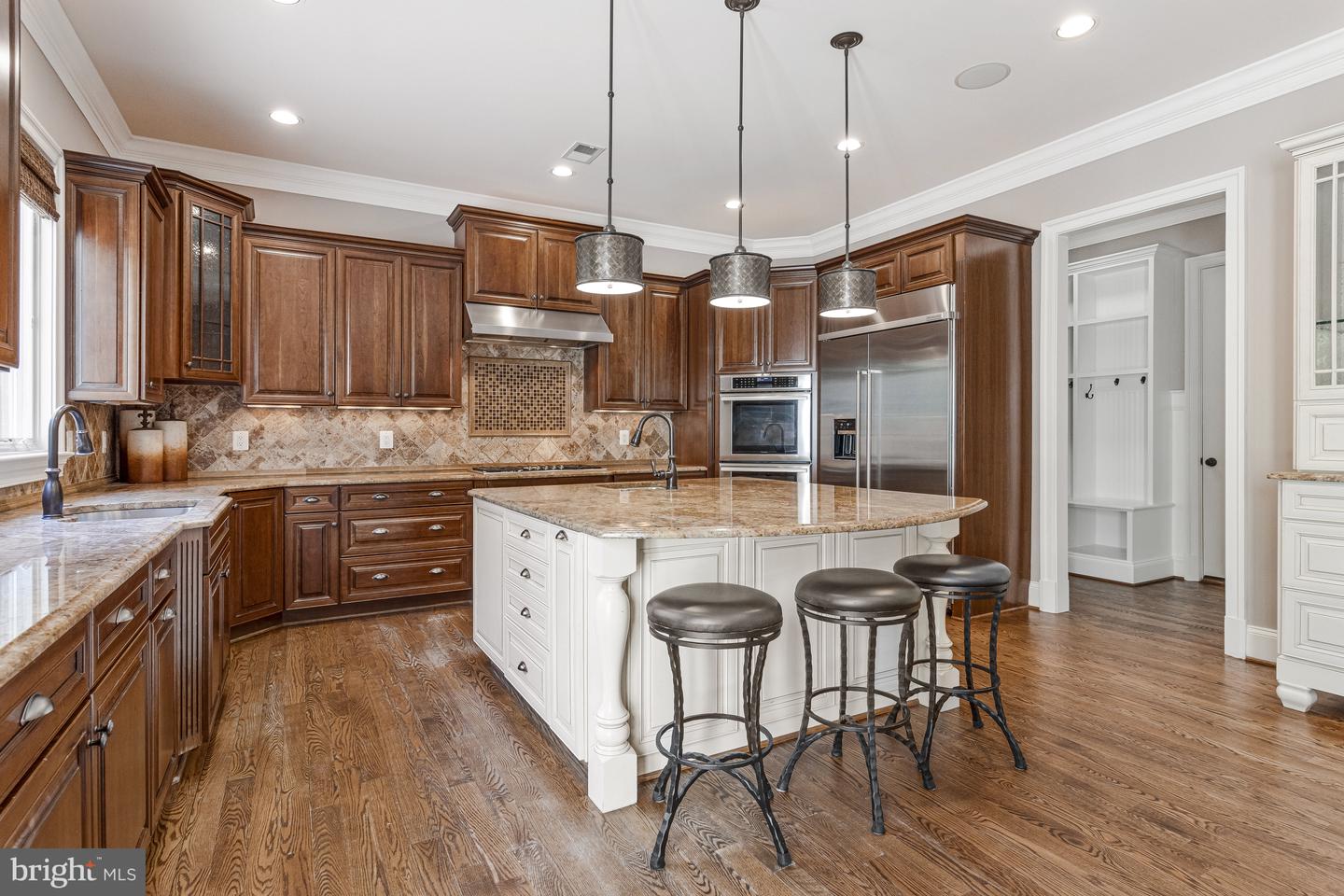 6031 CORLAND CT, MCLEAN, Virginia 22101, 5 Bedrooms Bedrooms, 11 Rooms Rooms,5 BathroomsBathrooms,Residential,For sale,6031 CORLAND CT,VAFX2258604 MLS # VAFX2258604