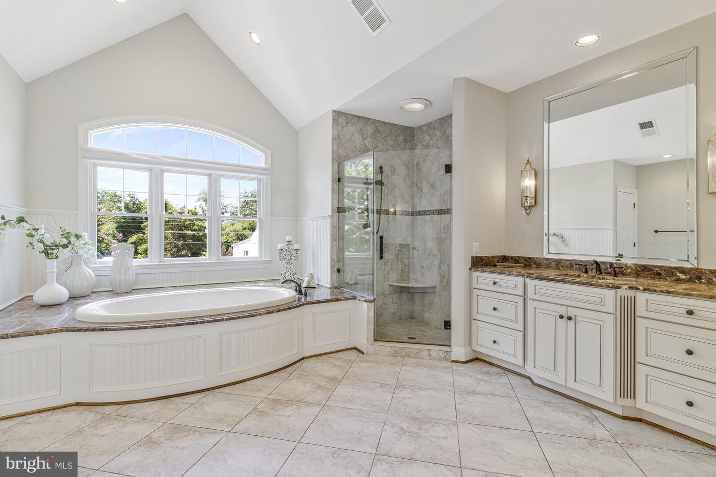 6031 CORLAND CT, MCLEAN, Virginia 22101, 5 Bedrooms Bedrooms, 11 Rooms Rooms,5 BathroomsBathrooms,Residential,For sale,6031 CORLAND CT,VAFX2258604 MLS # VAFX2258604