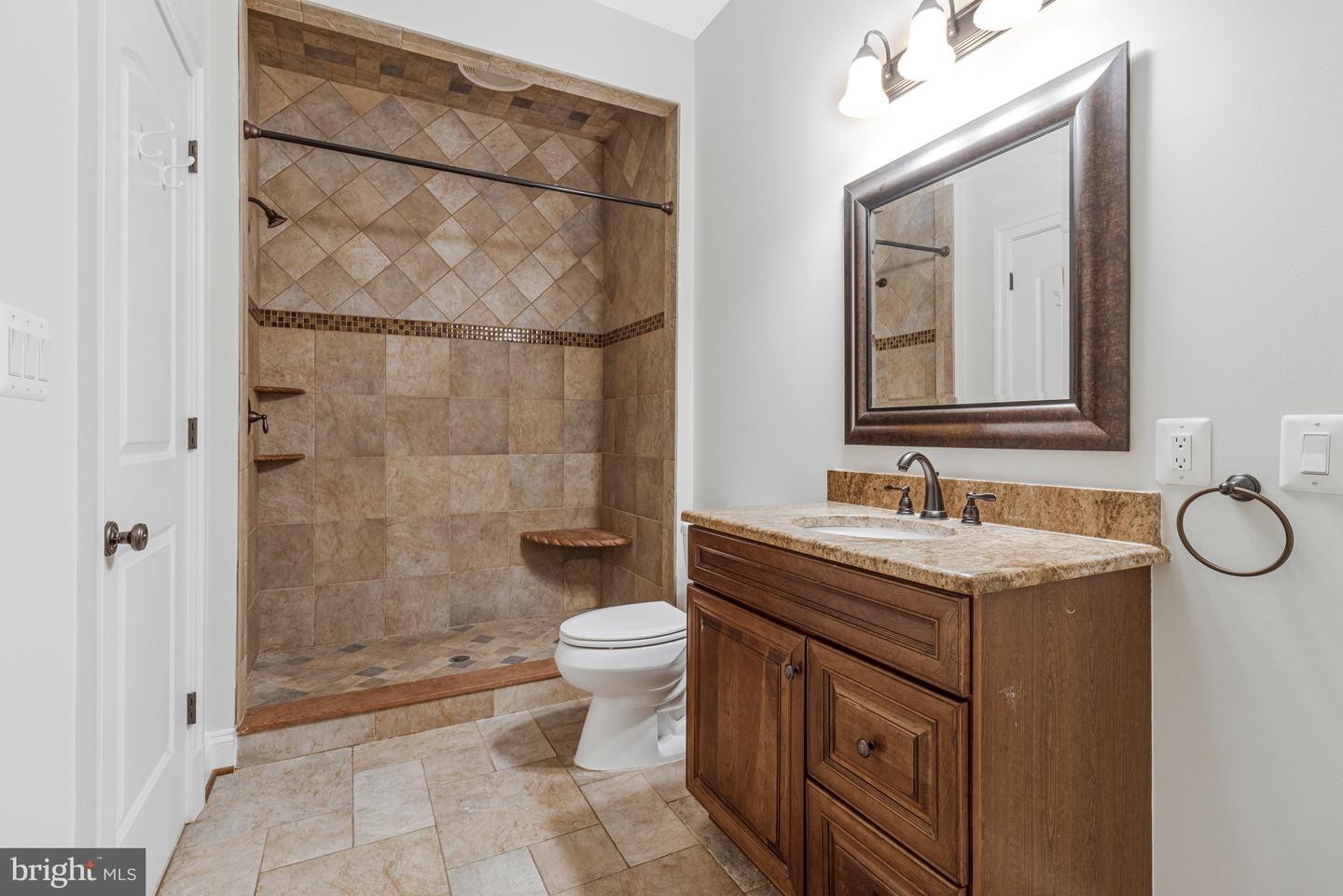 6031 CORLAND CT, MCLEAN, Virginia 22101, 5 Bedrooms Bedrooms, 11 Rooms Rooms,5 BathroomsBathrooms,Residential,For sale,6031 CORLAND CT,VAFX2258604 MLS # VAFX2258604