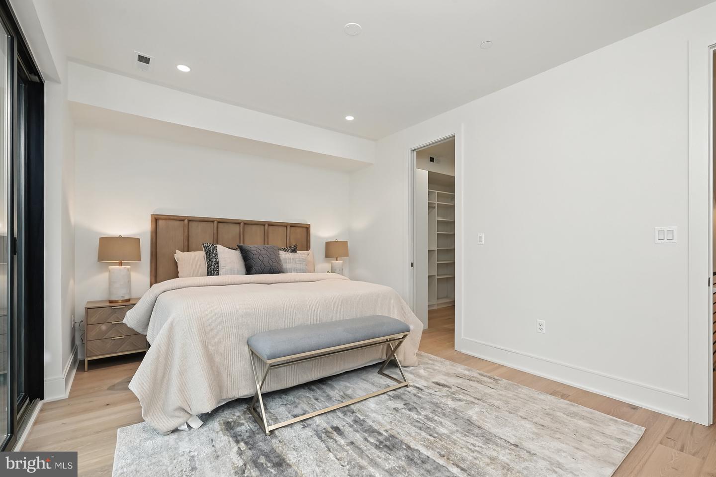 3622 S ST NW, WASHINGTON, District Of Columbia 20007, 5 Bedrooms Bedrooms, ,5 BathroomsBathrooms,Residential,For sale,3622 S ST NW,DCDC2214292 MLS # DCDC2214292