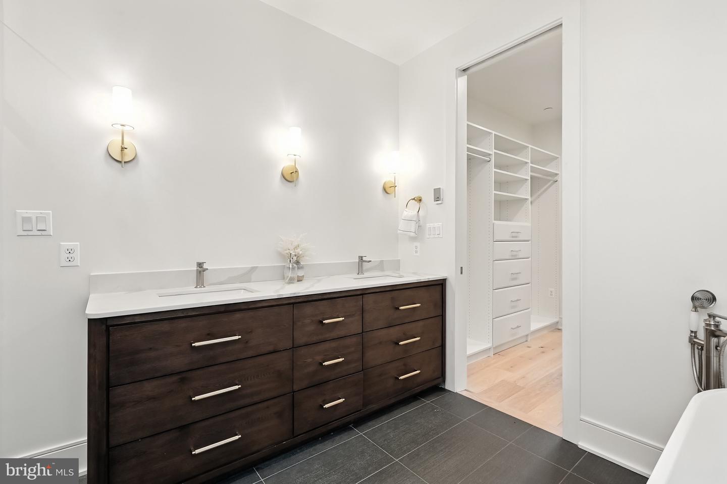 3622 S ST NW, WASHINGTON, District Of Columbia 20007, 5 Bedrooms Bedrooms, ,5 BathroomsBathrooms,Residential,For sale,3622 S ST NW,DCDC2214292 MLS # DCDC2214292
