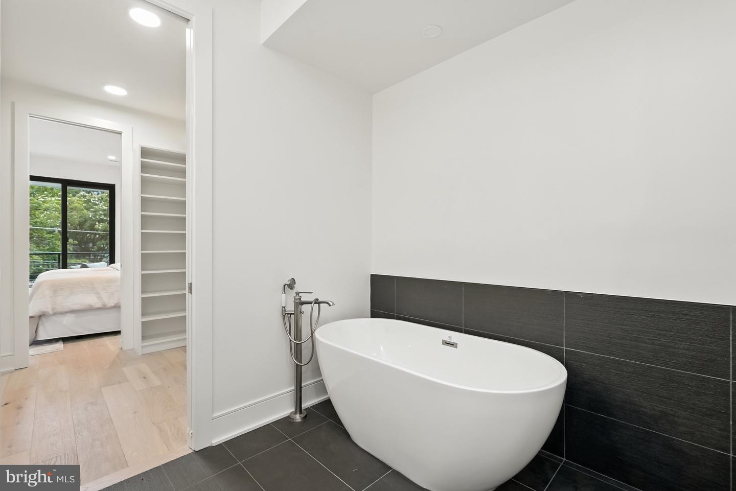 3622 S ST NW, WASHINGTON, District Of Columbia 20007, 5 Bedrooms Bedrooms, ,5 BathroomsBathrooms,Residential,For sale,3622 S ST NW,DCDC2214292 MLS # DCDC2214292