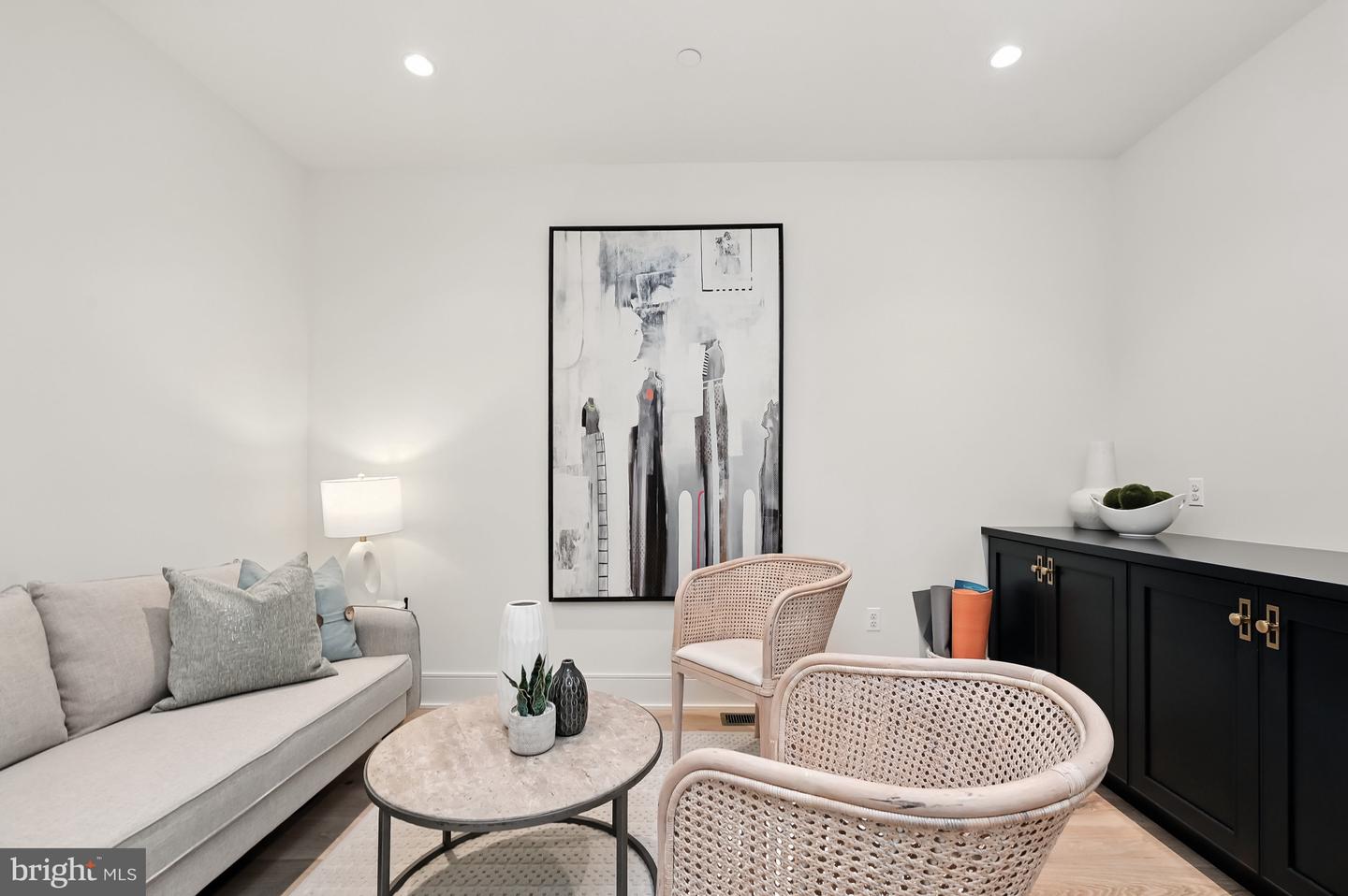 3622 S ST NW, WASHINGTON, District Of Columbia 20007, 5 Bedrooms Bedrooms, ,5 BathroomsBathrooms,Residential,For sale,3622 S ST NW,DCDC2214292 MLS # DCDC2214292