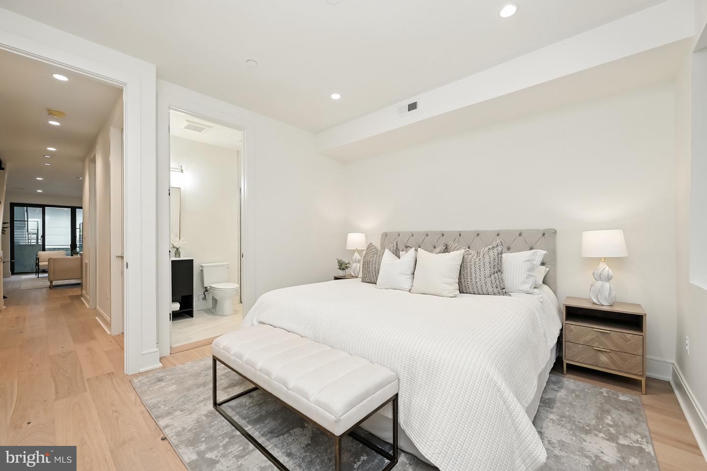3622 S ST NW, WASHINGTON, District Of Columbia 20007, 5 Bedrooms Bedrooms, ,5 BathroomsBathrooms,Residential,For sale,3622 S ST NW,DCDC2214292 MLS # DCDC2214292